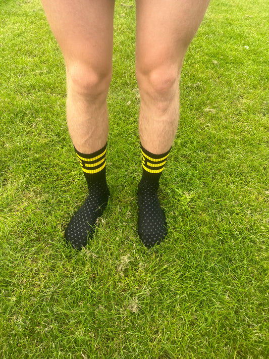 360 Degree Conquer Grip Socks - Black and Amber Grip Socks