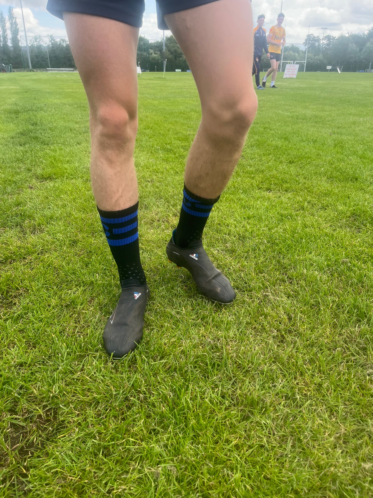 Black and Blue 360 Degree Grip socks